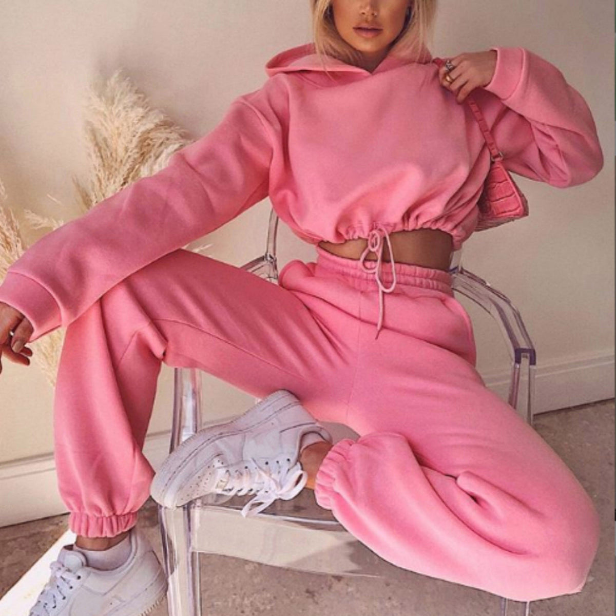 Stylish Women's 2-Piece Jogging Suit: Sexy Long Sleeve Hoodie & Comfortable Tracksuit for Fitness and Leisure